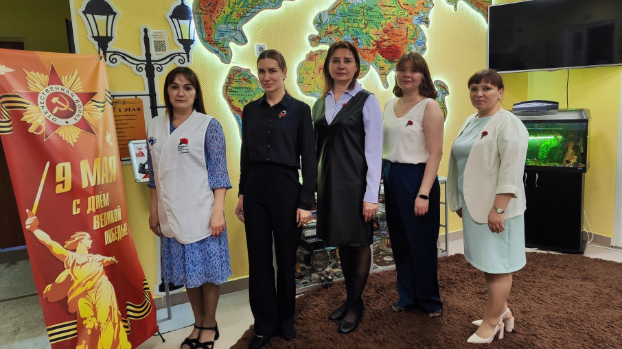 Красная гвоздика Красная гвоздика.